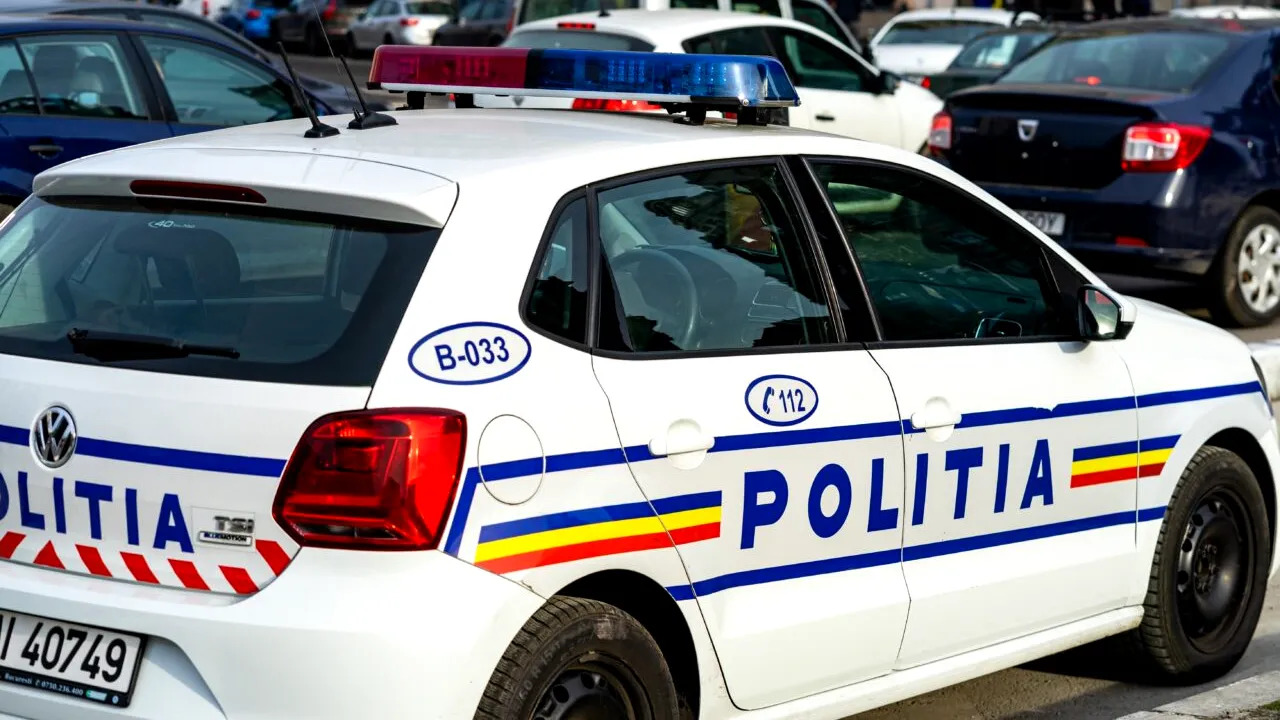 Bărbat REȚINUT după ce a întreținut relații sexuale cu un băiat de 15 ani