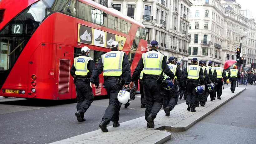 Poliția a arestat 155 de persoane la Londra în timpul unor proteste față de restricțiile pentru limitarea numărului de cazuri de COVID-19