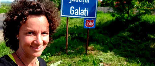 Povestea româncei care merge pe jos 1.200 km ca să atragă atenția asupra problemelor din școlile de la sat
