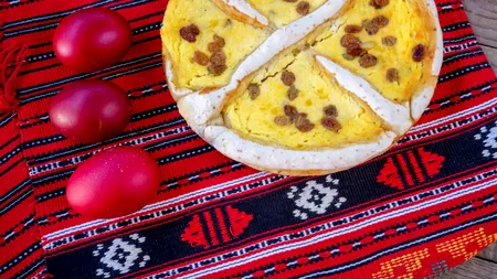 Ce adaugă GRECII în pască pentru un plus de aromă. Ingredientele care o fac un desert rafinat