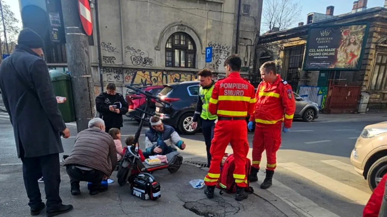 Fostul ministru Ilan Laufer și copiii lui de 5 ani au fost loviți de o mașină în timp ce mergeau pe trotinetă. În ce stare se află cei trei