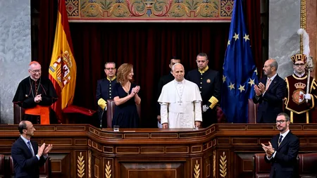 Papa Leon, discurs istoric în Parlamentul Spaniei: „Omenirea experimentează o criză spirituală profundă”