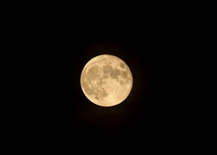 Superluna 2022. Fenomenul astronomic spectaculos, văzut și din România. Când apare pe cer / Sursa foto: Profimedia