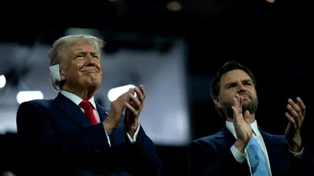 Prima apariție publică a lui Donald Trump după tentativa de asasinat. Fostul președinte al Americii a intrat în aplauzele publicului