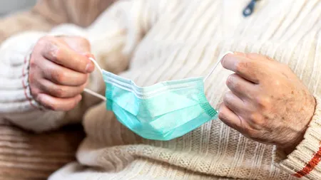 Purtarea măştii este obligatorie în toate spaţiile publice din oraşul Dej