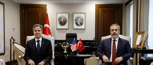 „Baby Killer Blinken” / Secretarul de Stat al SUA a fost întâmpinat cu proteste la Ankara / Blinken nu se vede cu Erdoğan
