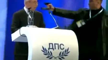 VIDEO: Liderul turcilor din Bulgaria, la un pas să fie asasinat