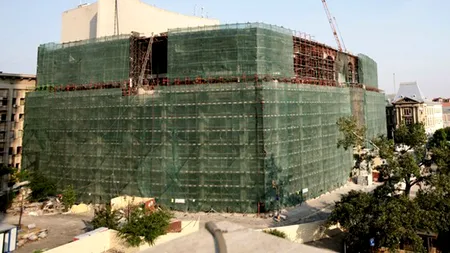 Lucrările de reabilitare și restaurare a Teatrului Național București vor fi încheiate cu un an întârziere. 