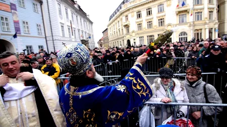 Peste cinci mii de persoane au participat la slujba de Bobotează în Piața Mare din Sibiu