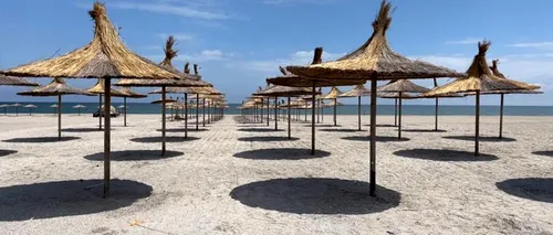 FOTO | Operatorii de plajă din stațiunea Mamaia, DISPERAȚI de taxele pentru amplasarea beach-barurilor: „Au explodat și suntem în ilegalitate”