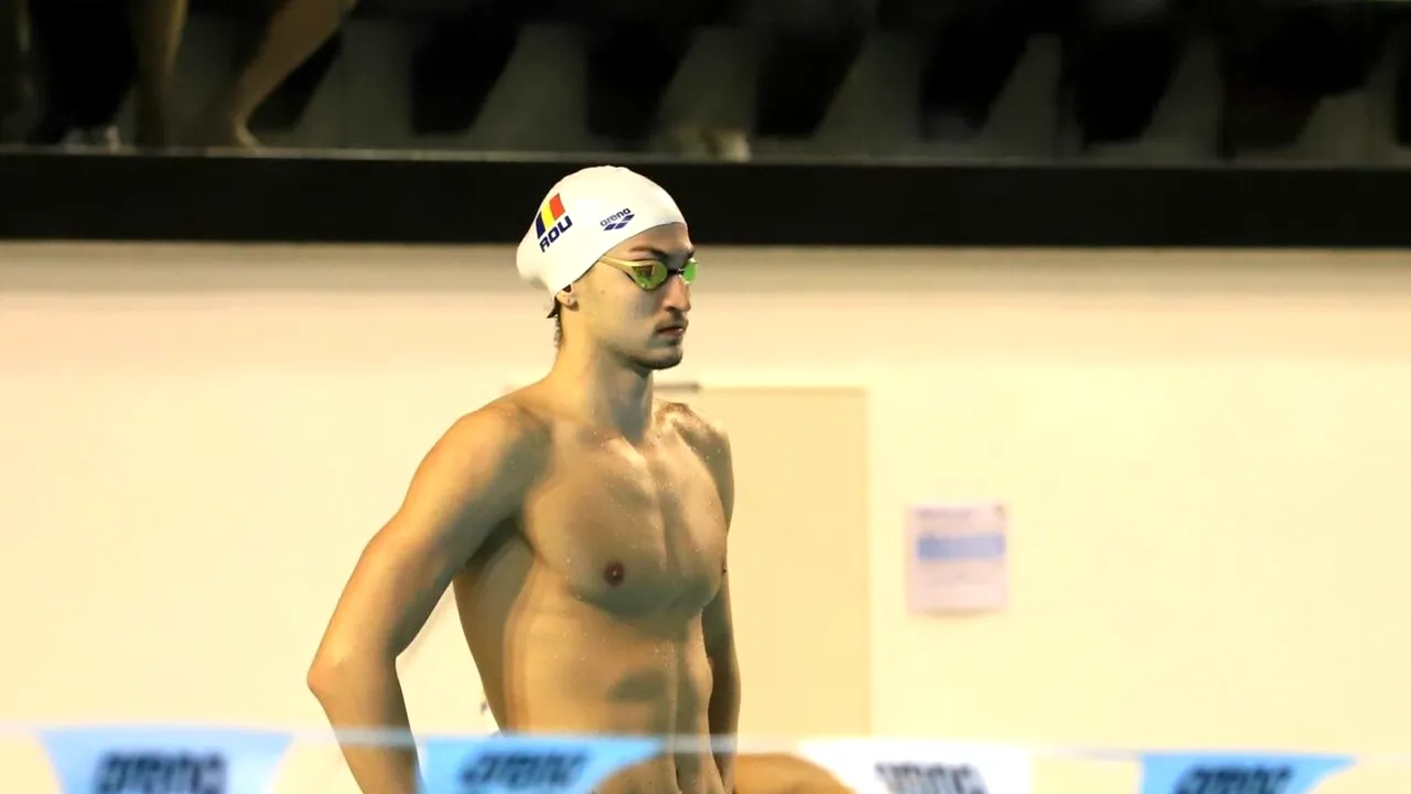 El e campionul care vrea să se ia la ÎNTRECERE cu un delfin