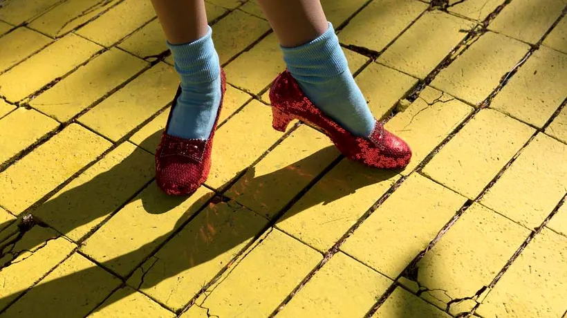FBI l-a găsit pe HOȚUL pantofilor lui Dorothy, personajul din Vrăjitorul din Oz
