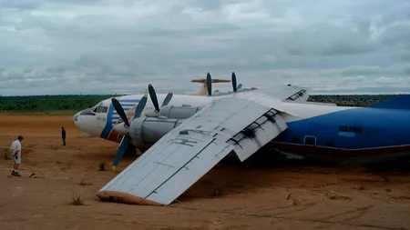 Un avion civil ucrainean cu șapte persoane la bord s-a prăbușit în Sahara algeriană