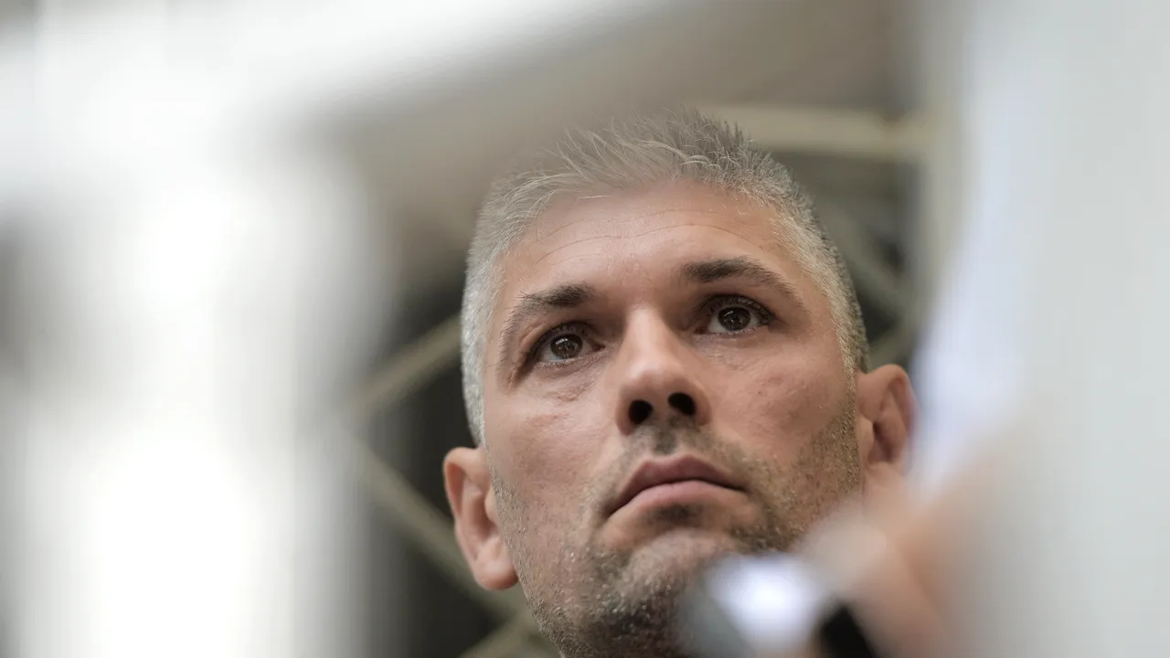 Suedia ANULEAZĂ numerele de înmatriculare M..EPSD. Răzvan Ștefănescu, plângere penală ÎMPOTRIVA POLIȚIEI RUTIERE