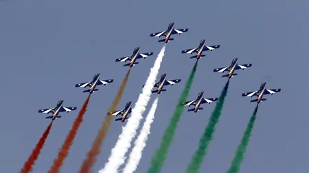 BIAS 2012 BĂNEASA. Peste 100 de avioane la cel mai mare miting aerian din România - GALERIE FOTO