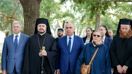 Ilie Bolojan, la slujba religioasă dedicată Unirii Basarabiei cu România, la Mănăstirea CERNICA