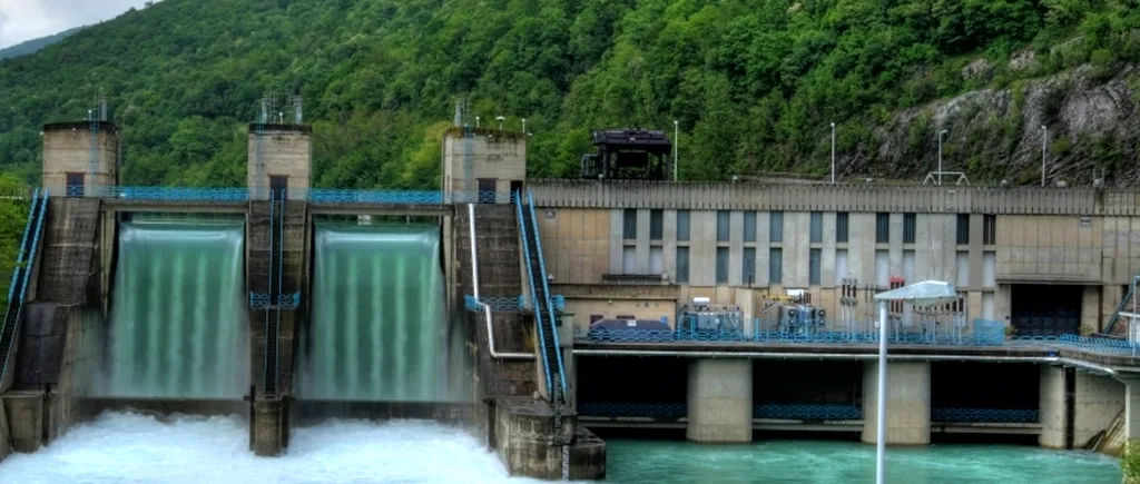 Hidroelectrica scoate la vânzare pe bursa de energie electricitate de 106 milioane lei