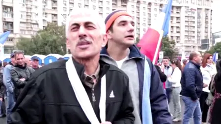 Mondenii, la lansarea lui Klaus Iohannis: „Nu e cu aplauze?