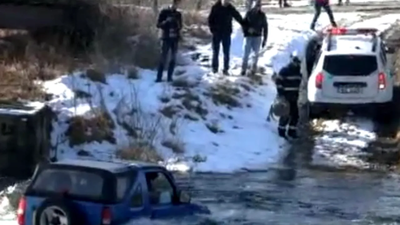 ''Dorel'' la volan: a vrut să nu dea bani la spălătorie, așa că a intrat cu mașina în râu. Ce s-a întâmplat îl va costa însă mult mai mult