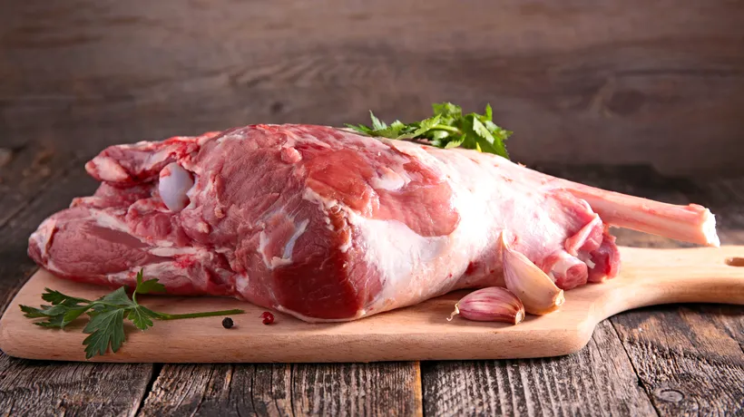 Descoperire istorică: Oamenii ar putea ajunge să consume carne cultivată în laborator. O singură celulă animală ar putea produce miliarde de tone de alimente