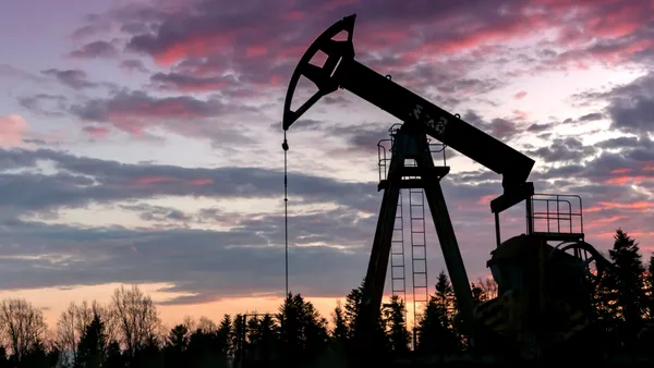 Petrolul României vine în proporție de 77% din import. Ce arată datele Eurostat