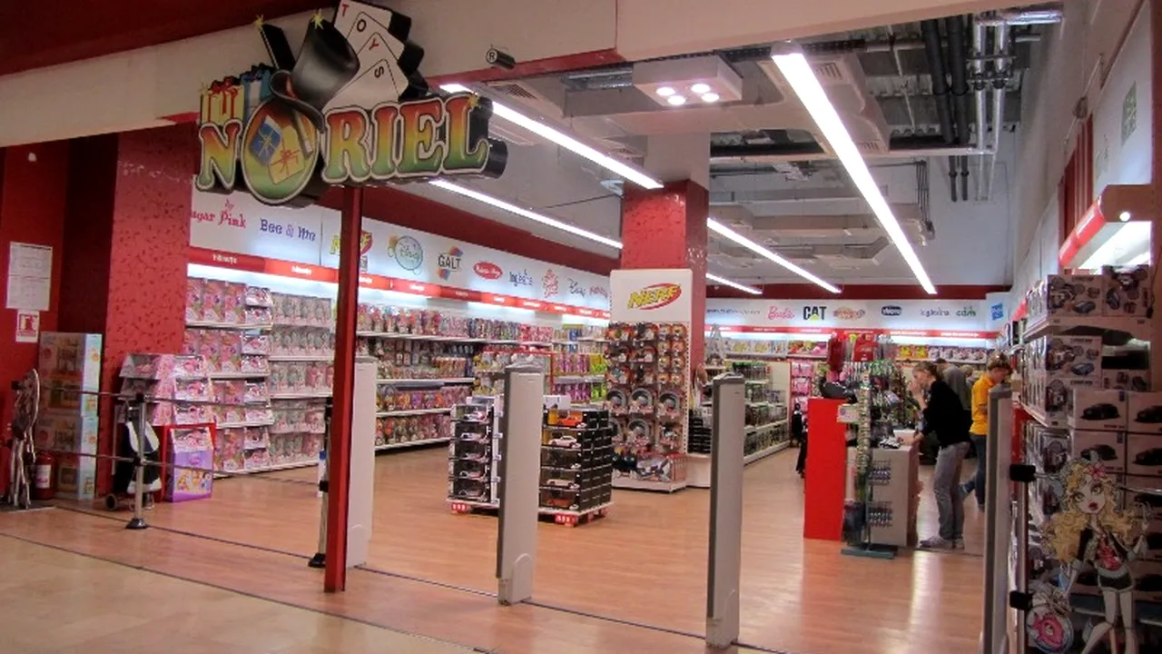 Noriel vrea să extindă fabrica de jucării, să intre pe piețele vecine și să dezvolte mărci proprii