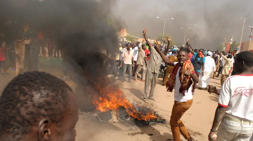 Franța a condamnat protestele violente din Niger. Sfatul ministrului de externe pentru cetățenii francezi