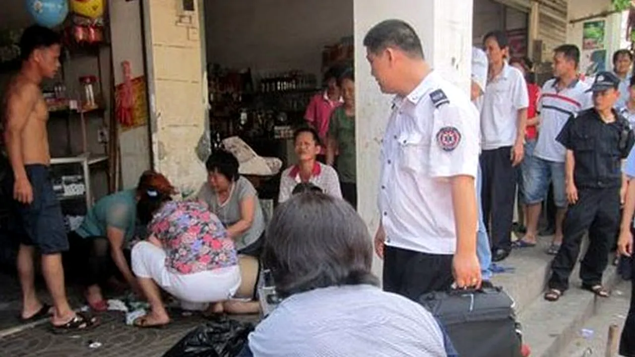 O femeie din China riscă pedeapsa cu moartea pentru ce i-a făcut unui bărbat pe stradă