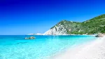 Cele 6 plaje europene, cu peisaje superbe, unde turiștii se pot refugia de caniculă. Temperaturile ating 15°C într-o anumită locație, vara