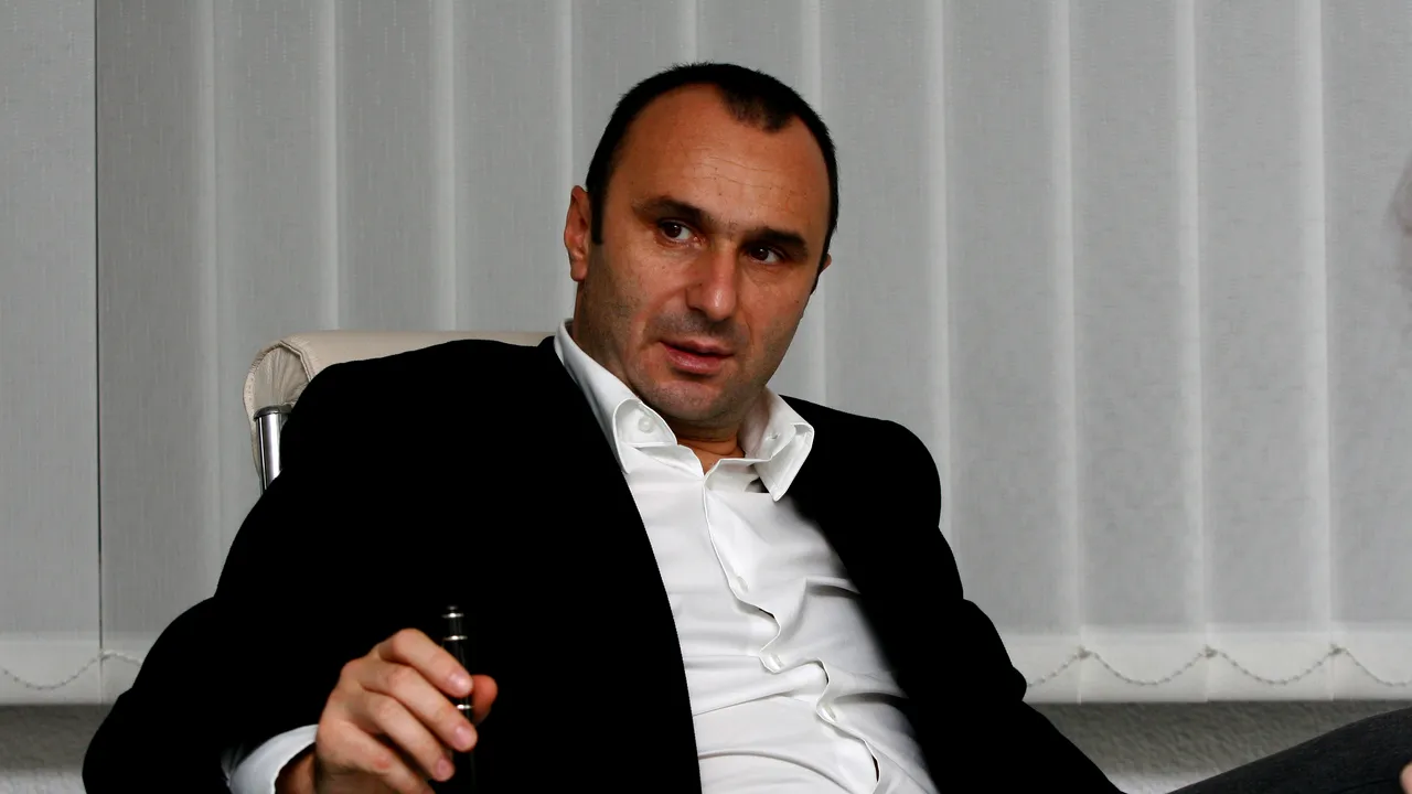  Tucă își face un 