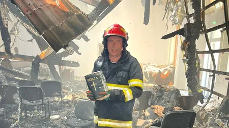 Minune la Strehaia! A ars o biserică și a scăpat doar Biblia