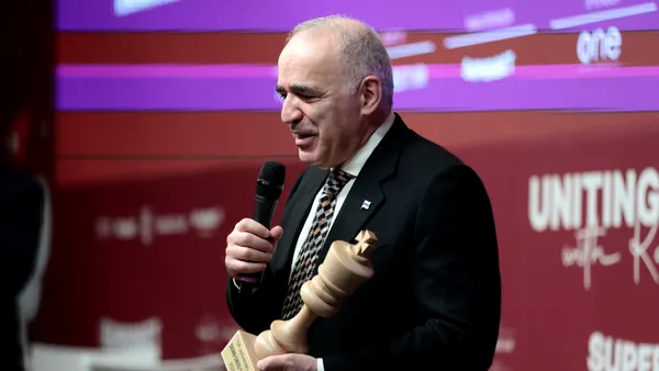 Rusia ar fi plănuit să-l ucidă pe marele sahist Garri Kasparov, în această vară. Fostul campion mondial a fost plasat sub protecție specială în SUA. Ce detalii au ieșit la iveală despre planul de asasinat