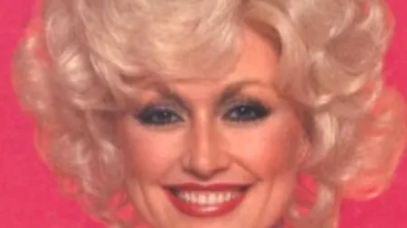 O celebră vedetă vrea din nou pe coperta Playboy, deși are aproape 75 de ani!