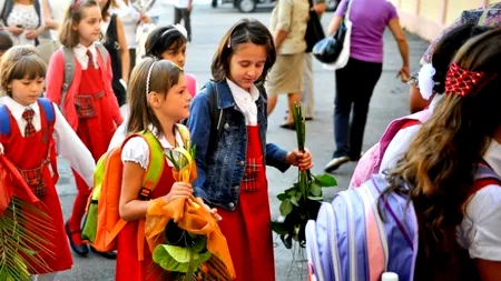 STRUCTURA ANULUI ȘCOLAR 2012 - 2013. Ce trebuie să știe elevii și părinții - MIC GHID: de la clasa pregătitoare la Bacalaureatul din 2013