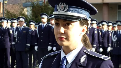 Mesajul șefei de promoție a unei școli de Poliție către colegi: Nu uitați că, înainte de a fi polițiști, sunteți oameni