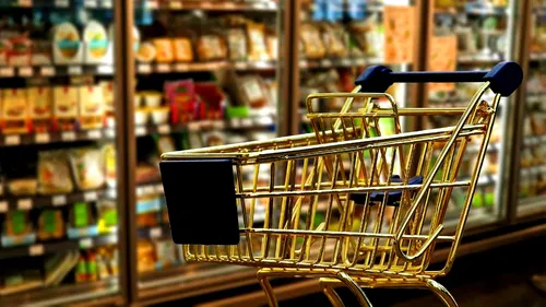 Coșul de cumpărături ar putea fi interzis în magazinele din București