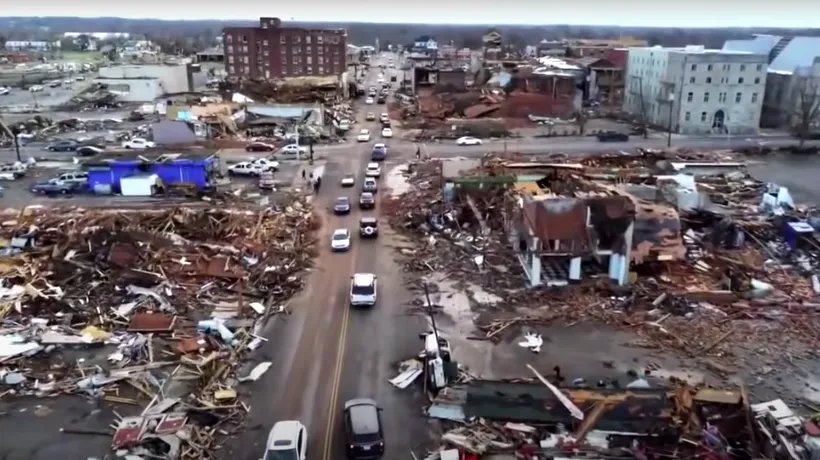 FOTO și VIDEO | Cum arată dezastrul fără precedent lăsat în urmă de zeci de tornade care au măturat SUA. Biden: „Arată ca o zonă de război”