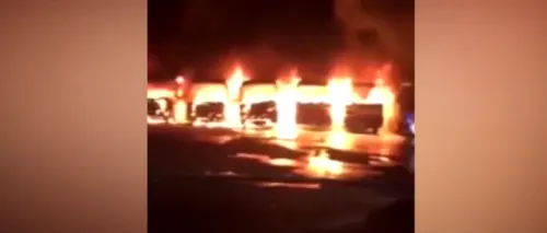 Autobuze incendiate în Arabia Saudită, după ce mii de muncitori au fost concediați