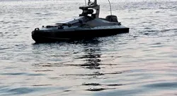 Dronă marină, încărcată cu explozibil, distrusă de un avion F-16 în zona platformei Neptun Deep din Marea Neagră. Anunțul lui Miruță