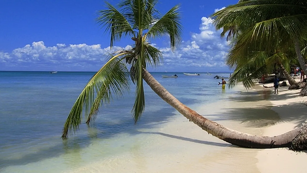 Trei români, izolați într-un spital din Republica Dominicană. Sunt suspectați de coronavirus