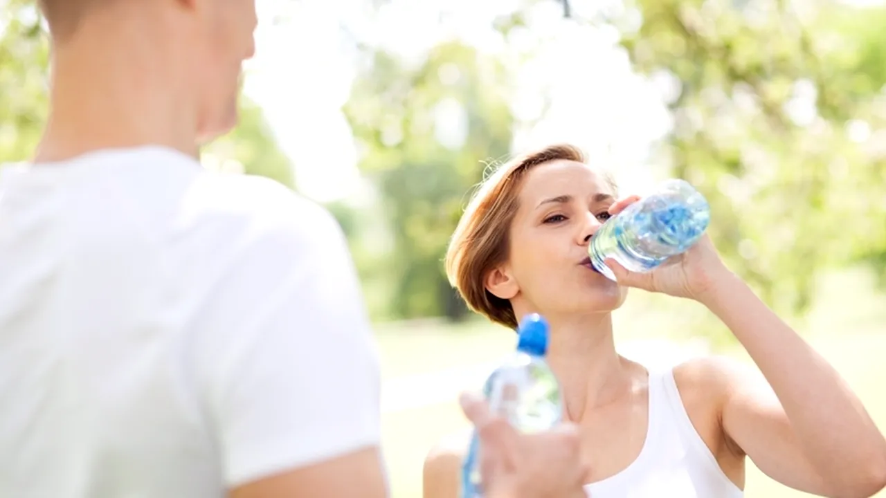 Ce se întâmplă cu corpul tău dacă nu bei suficientă apă