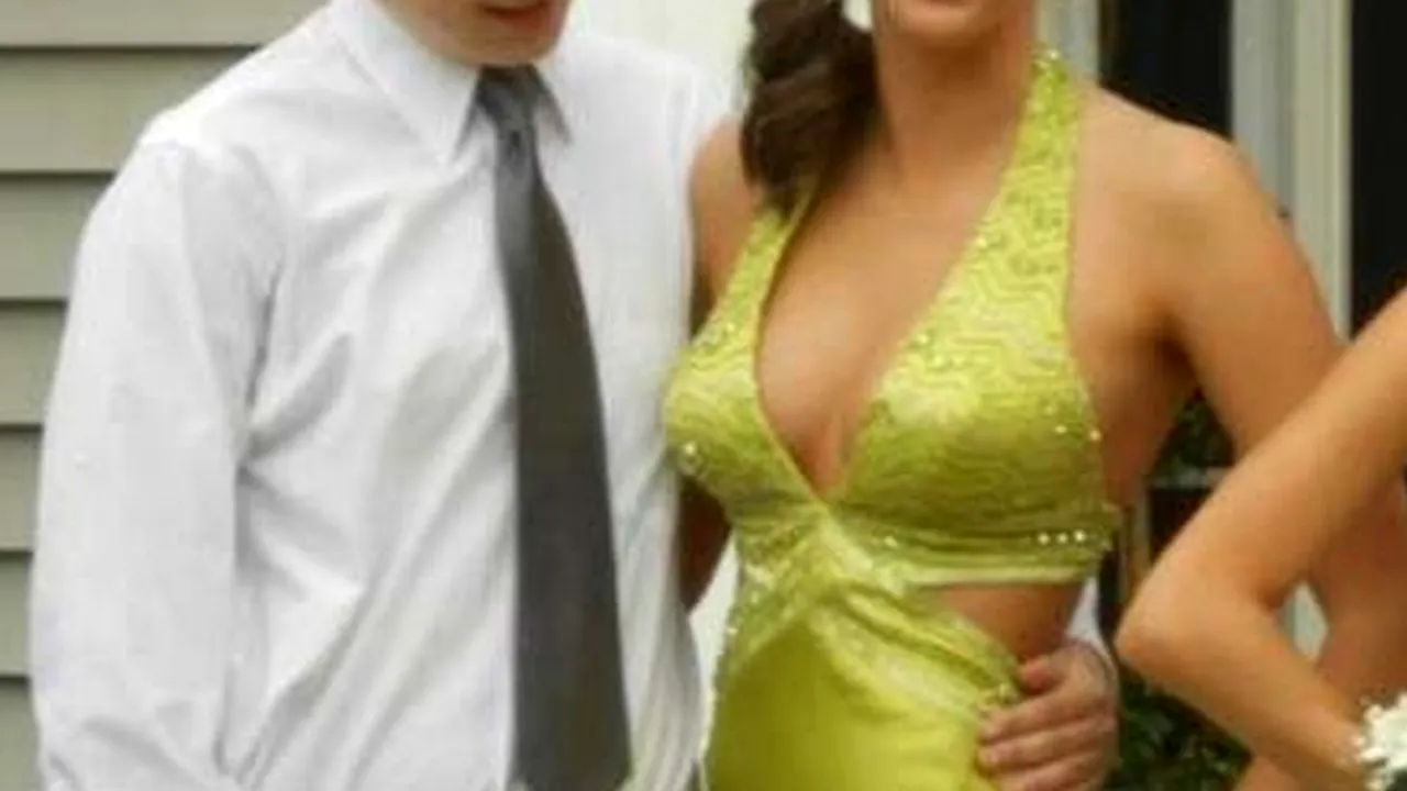 Galerie foto: Cele mai penibile fotografii de la balurile bobocilor și balurile de absolvire