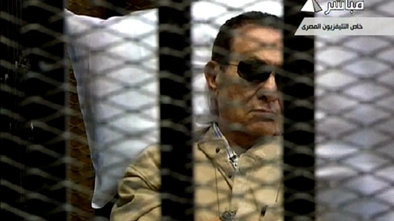 Hosni Mubarak, în stare critică. Soția sa, către oficialii închisorii: „Veți fi responsabili pentru moartea lui!