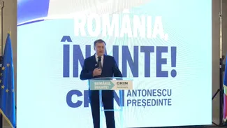 Crin Antonescu: România e o ţară plină de şefi, dar în criză de lideri / Preşedintele va avea de condus o ambarcaţiune în plină FURTUNĂ