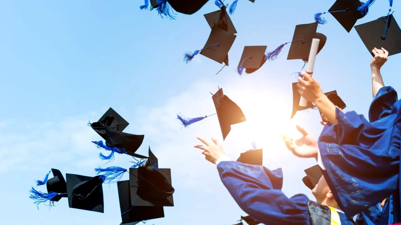 POVESTEA lui Aurel Voicu, românul student și absolvent de master la 89 de ani