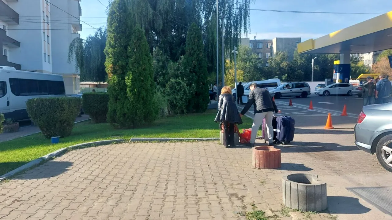 FOTO: 56 de pelerini din Craiova, blocați pe aeroportul din Tel Aviv, au ajuns cu bine acasă. „A fost groaznic! S-a bombardat la 50 de metri distanță”