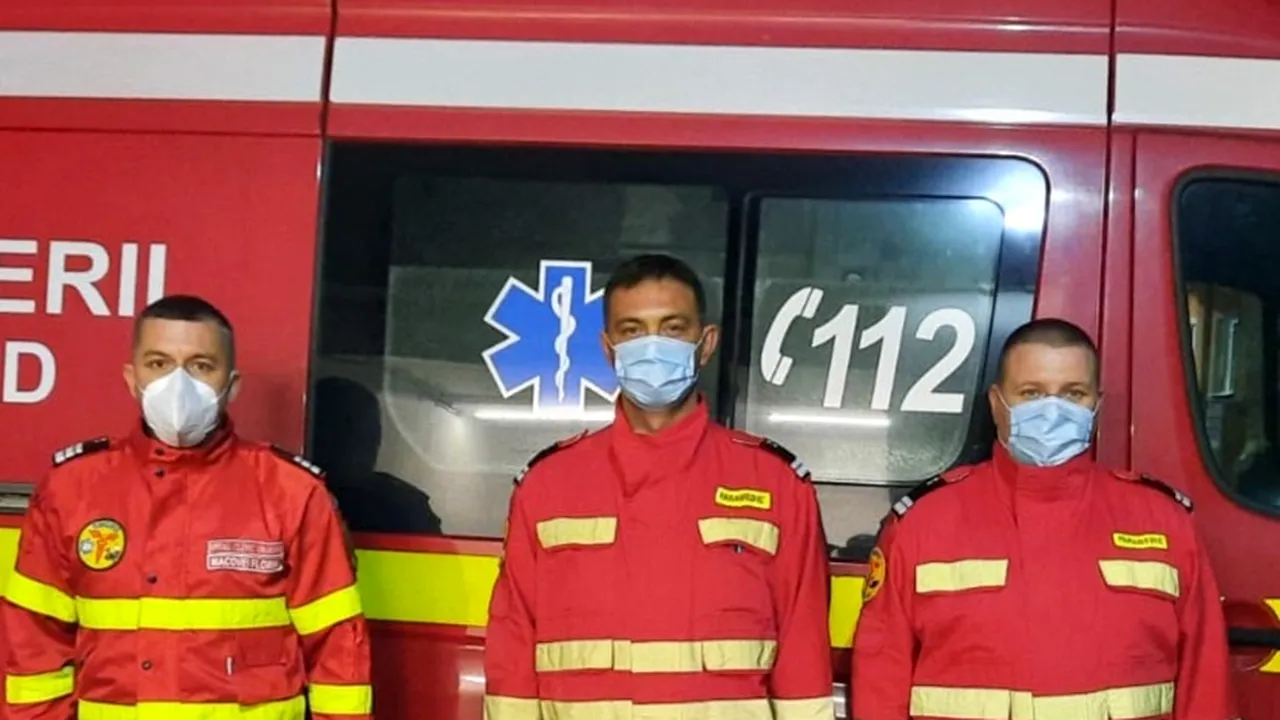 O fetiță născută în autospeciala SMURD, cu cordonul ombilical în jurul gâtului, a fost salvată de pompierul Maco și echipa lui!