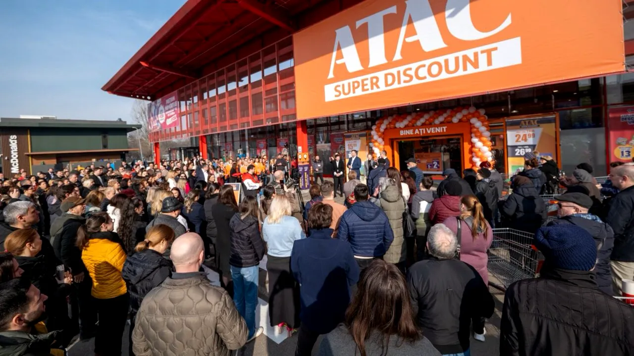 A fost deschis un nou magazin ATAC Super Discount în București. Sute de oameni au fost prezenți