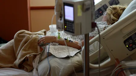 Angajați ai Spitalului Județean Botoșani, suspectați că au furat din mâncarea bolnavilor