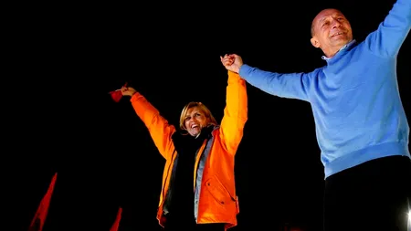 Ponta face glume pe seama 